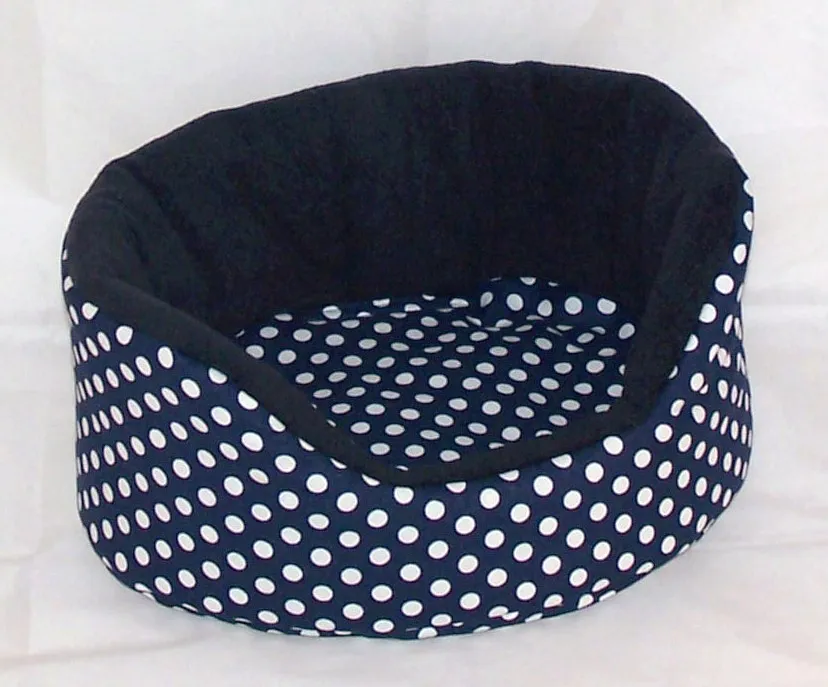 Kuschelbettchen plus 1 Kissen, dunkelblau mit weissen Punkten