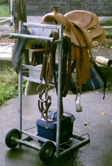 verkaufe Sattel-Caddy für 2 Westernsättel, Trensen und Putzkasten